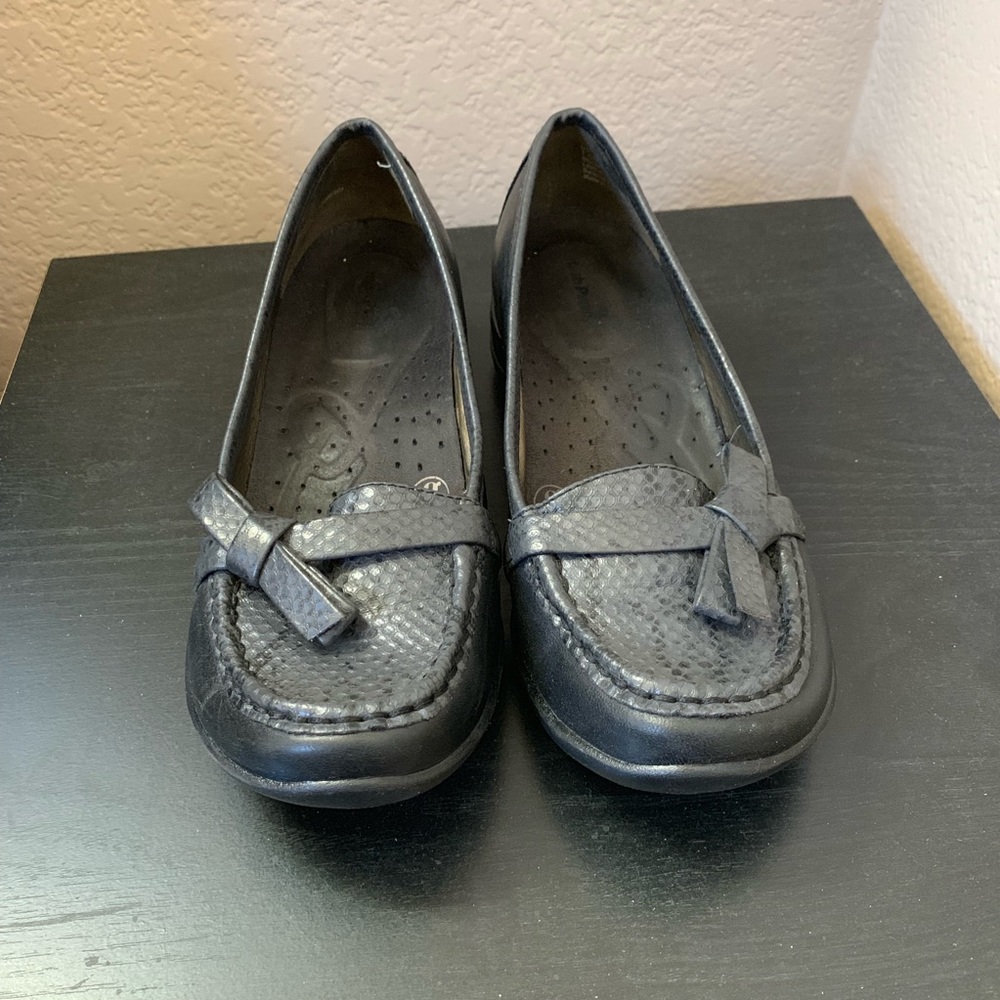 Hush Puppies Black Loafers with Faux Snack Skin